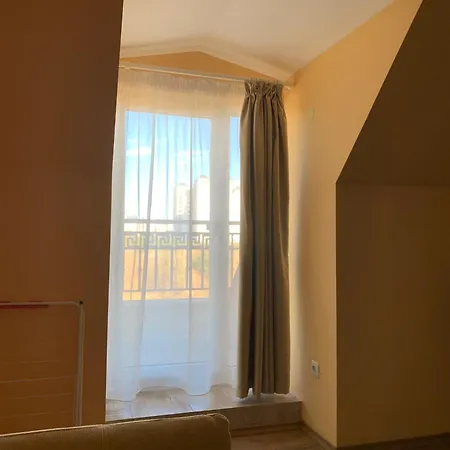Cozy Horizont Studio Apartment